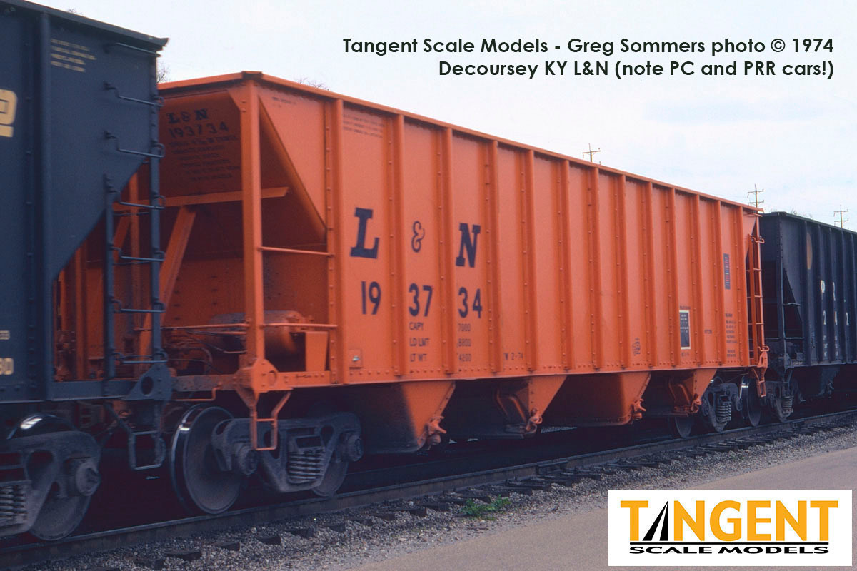 Tangent Scale Models HO 32014-15 Bethlehem Steel 3350CuFt Quad Coal Hopper Louisville & Nashville 'Delivery Orange' 1974 L&N #193652
