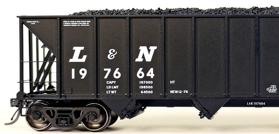 Tangent Scale Models HO 32016-01 Bethlehem Steel 3350CuFt Quad Coal Hopper Louisville & Nashville 'Delivery White Slant 1976' LN #197286