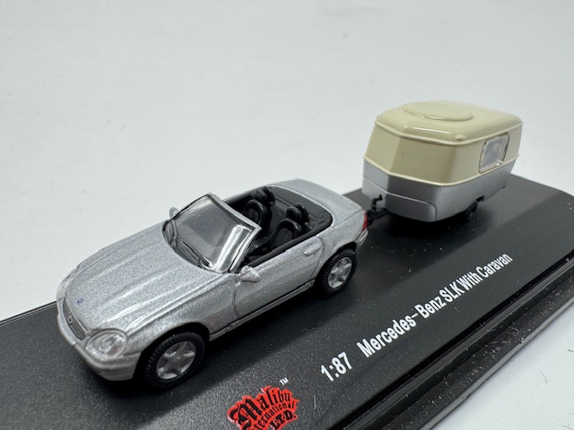 Malibu Internation Ltd HO Porsche Boxster Cabrio with Caravan Trailer - Silver