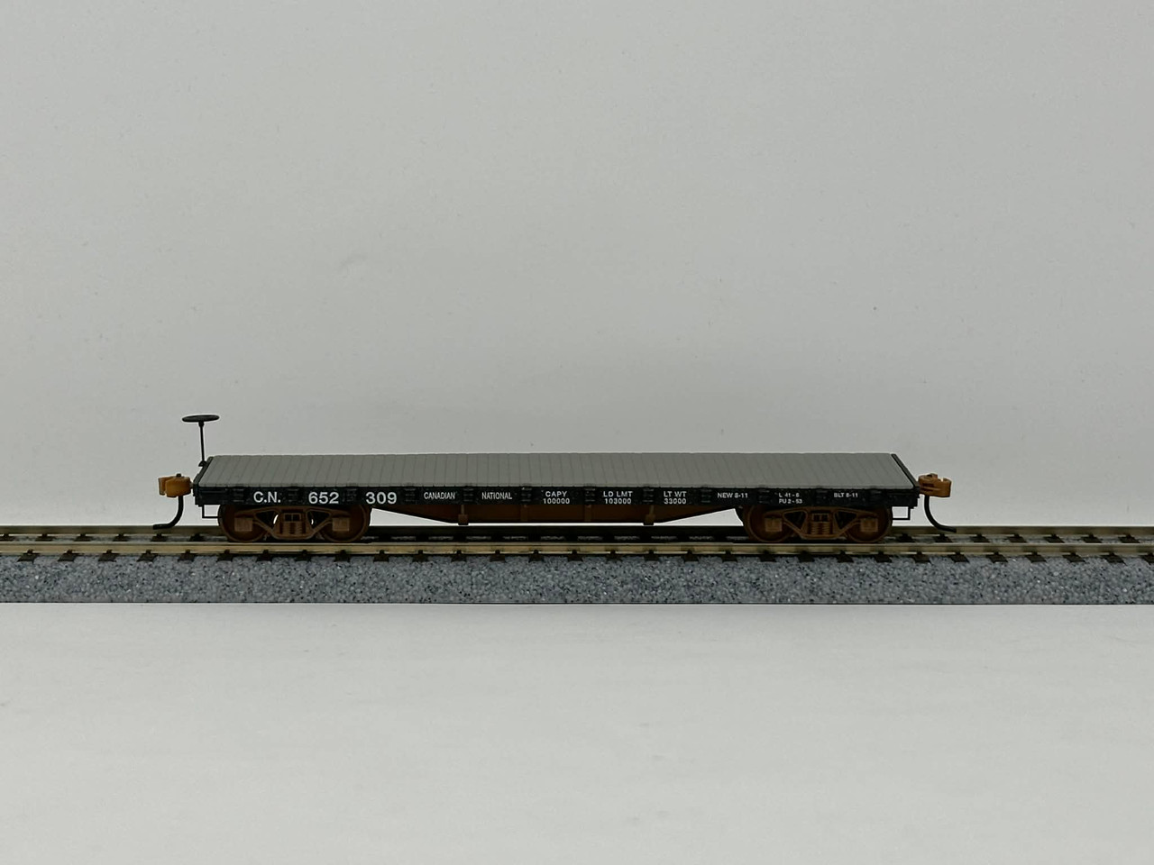 Ertl Collectibles HO 4981 50 Ton 40' Flat Car Canadian National CN #652309