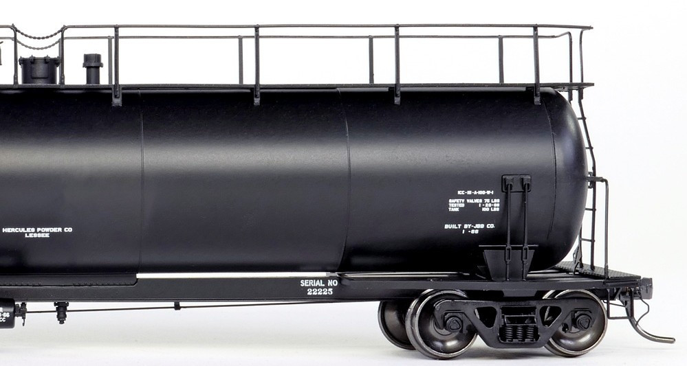 Tangent Scale Models HO 31011-04 NACC 1963-Design 20,500 Gallon Non-Insulated Tank Car NATX 'Black Lease Delivery 1966' NATX #22234