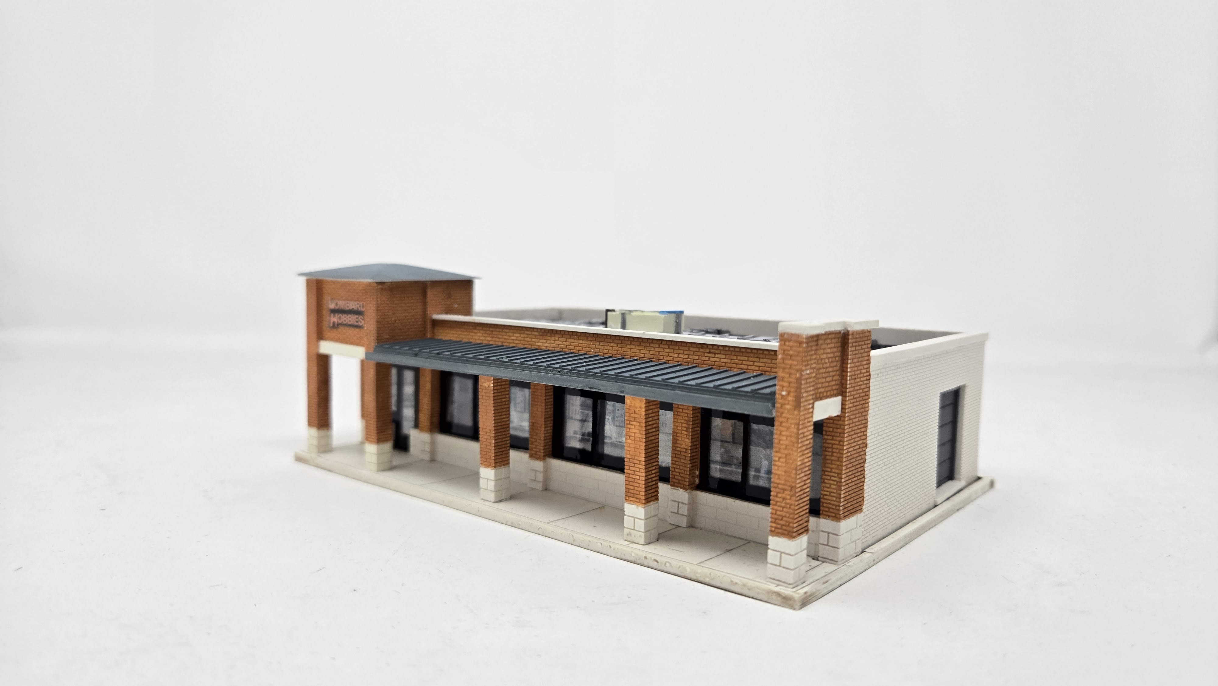 Lunde Studios HO Lombard Hobbies Retail Hobby Shop - Kit Exclusive