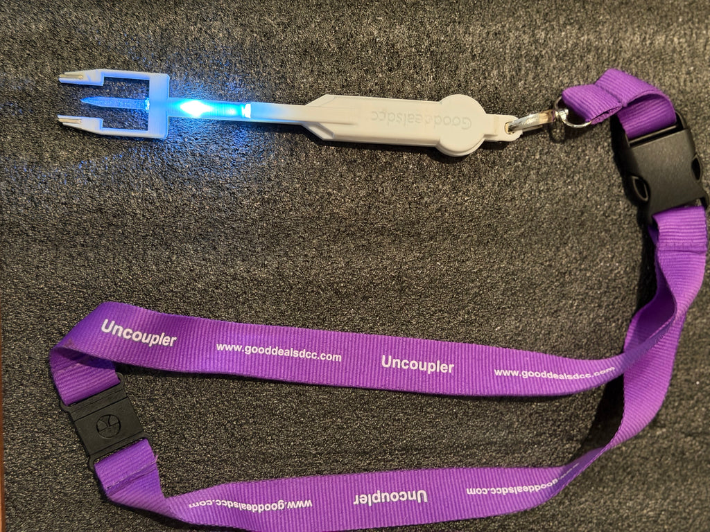 GoodDealsDCC HO UNC-3  The 'Uncoupler' Enlightened White