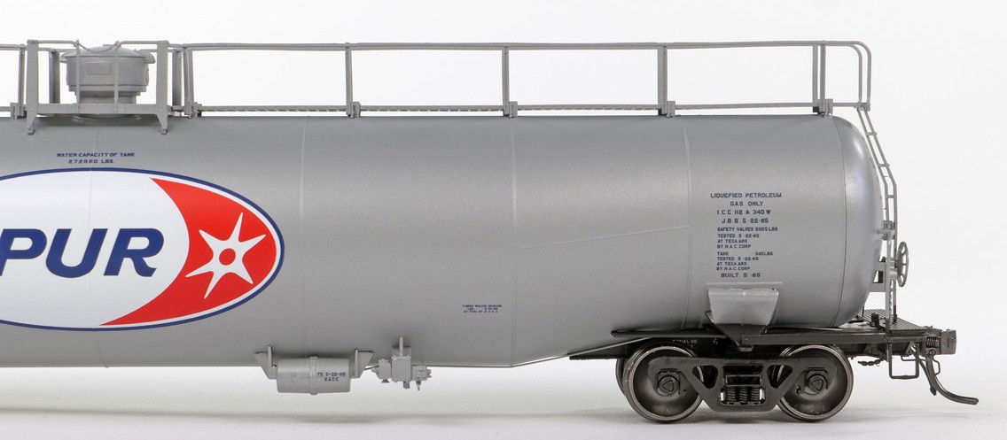 Tangent Scale Models HO 31162-02 NACC 1963 Design 33,000 Gallon Dual Diameter LPG/AA Tank Car NATX 'Murphy SPUR Delivery 1965' NATX #32137