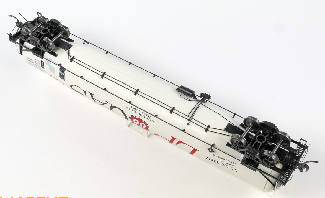 Tangent Scale Models HO 31163-03 NACC 1963 Design 33,000 Gallon Dual Diameter LPG/AA Tank Car NCTX 'Pacific 66 Calgary AB 1979+' NCTX #33018