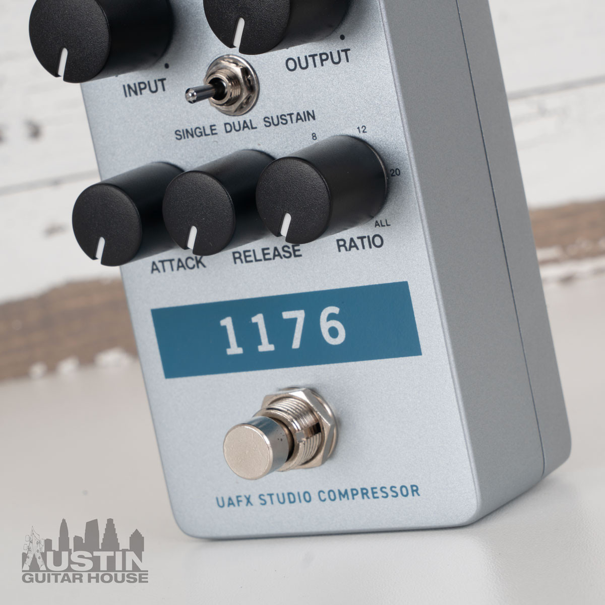 UAFX 1176 Studio Compressor Pedal