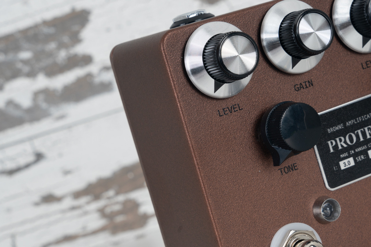 ギター BROWNE AMPLIFICATION PROTEIN OVERDRIVE 1800-newblue.png