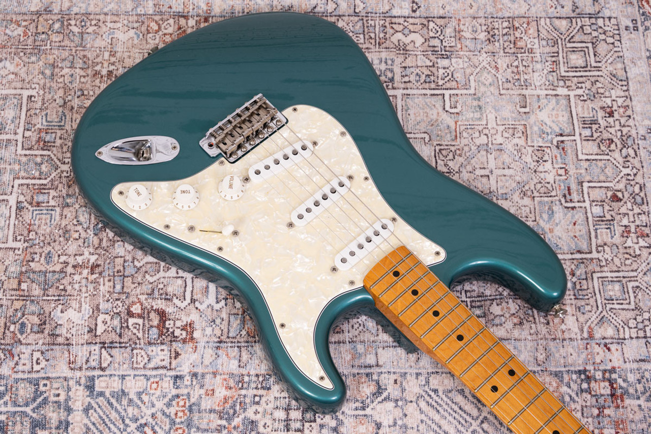 ギター fender american vintage stratcaster 1996 1996 Fender American Vintage '62 Reissue Stratocaster AVRI