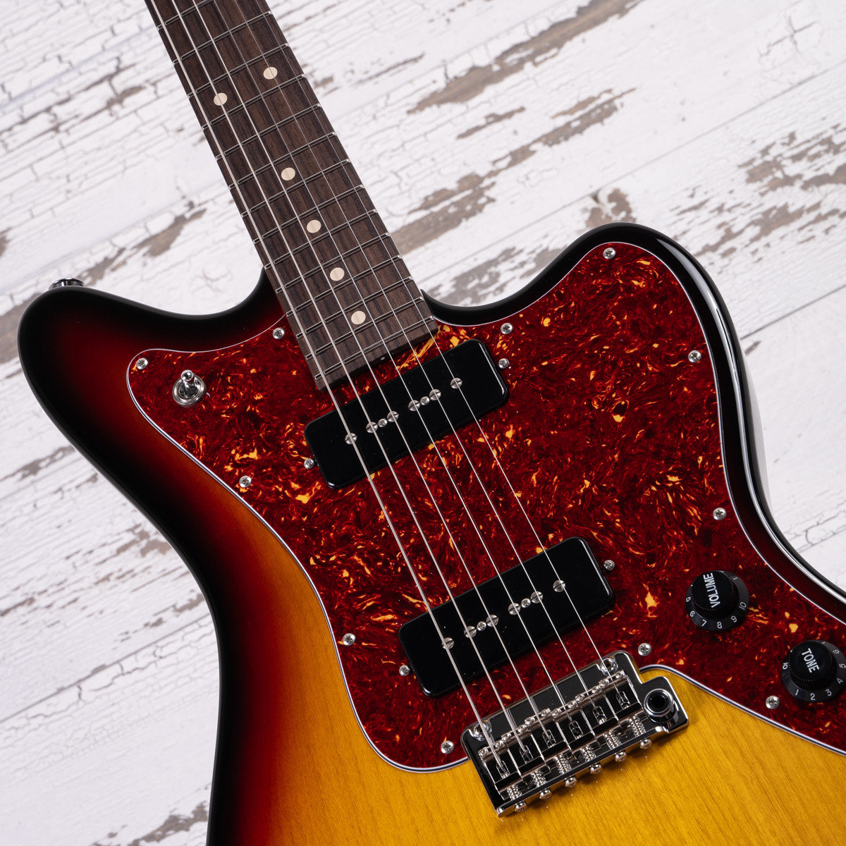 AGH | Suhr Classic JM - 3-Tone Sunburst w/S90 Pickups and Tremolo
