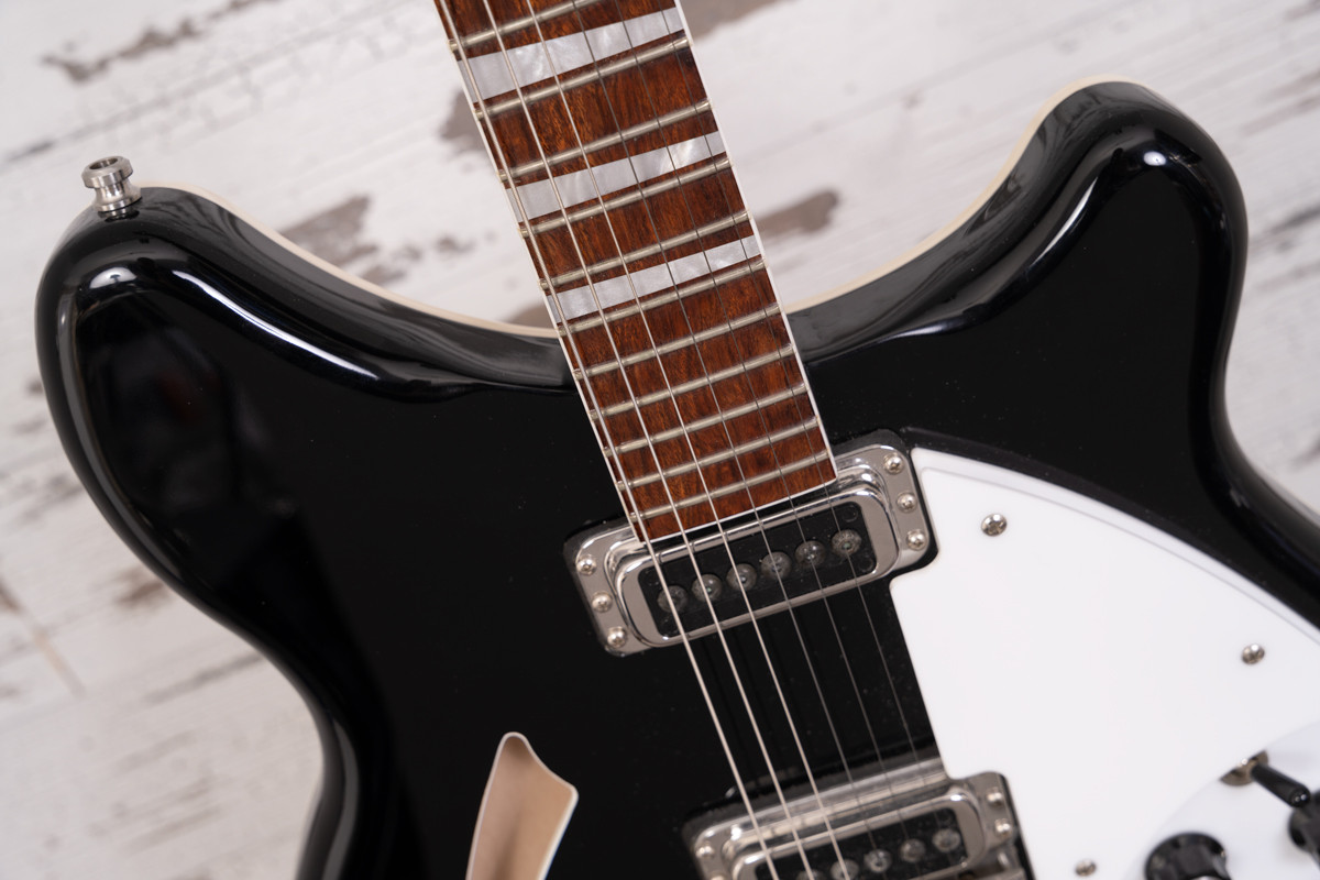 Rickenbacker 360 Jetglo ハードケース付 Rickenbacker 360 Jetglo ハードケース付 Rickenbacker 360 Jetglo