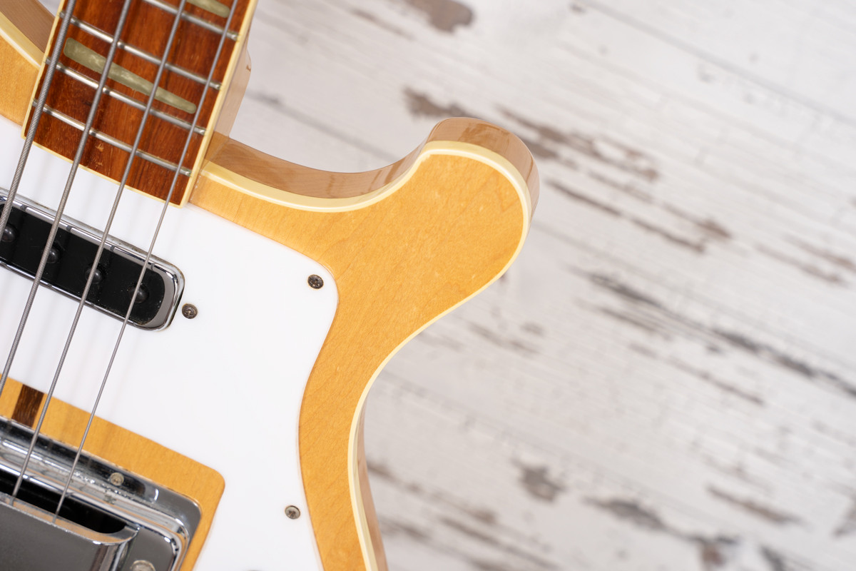 Rickenbacker4001 ベースー1977年Made in U.S.A. Vintage Rickenbacker 4001 White 1977 | Cream City Music