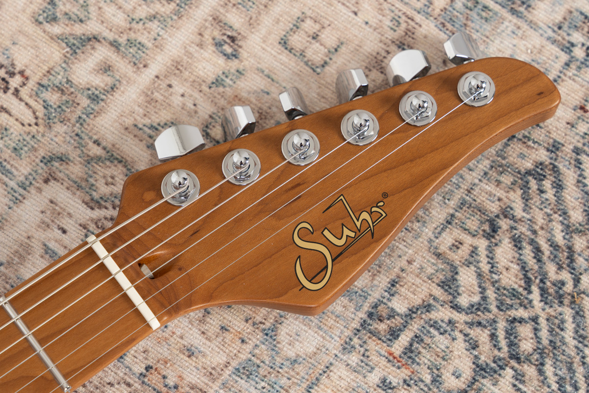 AGH | Suhr Standard Plus - Honey Amber Burst, Roasted Maple Neck