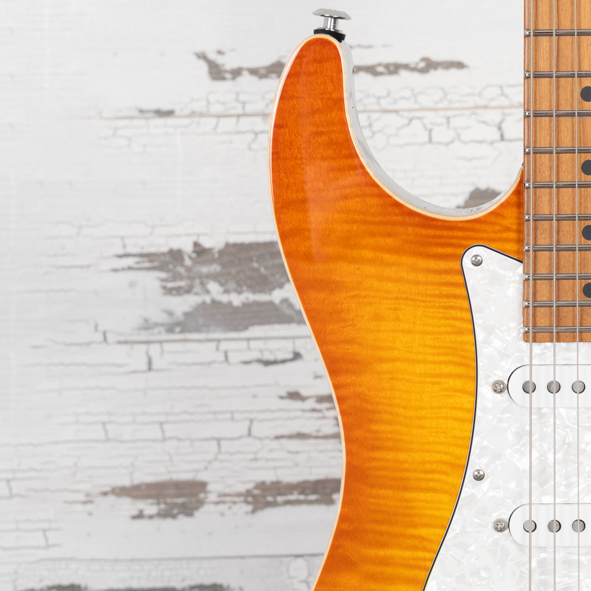 AGH | Suhr Standard Plus - Honey Amber Burst, Roasted Maple Neck
