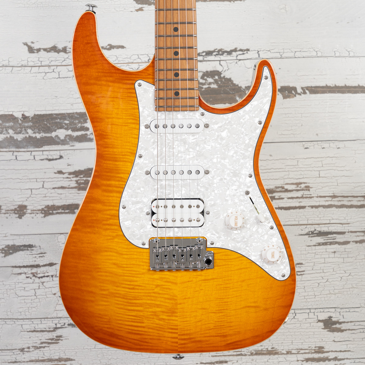 AGH | Suhr Standard Plus - Honey Amber Burst, Roasted Maple Neck
