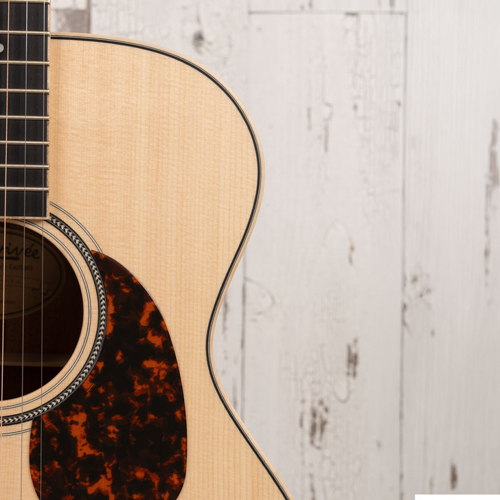 Larrivee OM-03 - Mahogany Back and Sides