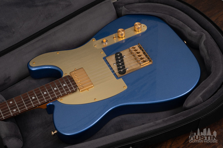 Forshage GT - Lake Placid Blue  w/ Anodized Gold Pickguard