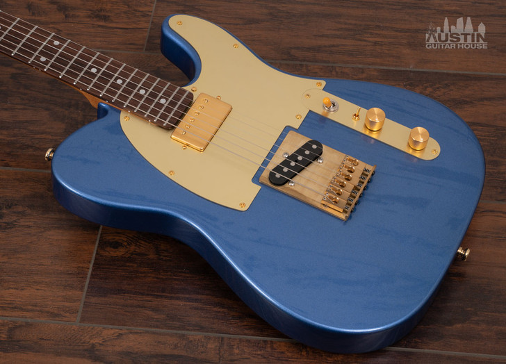 Forshage GT - Lake Placid Blue  w/ Anodized Gold Pickguard