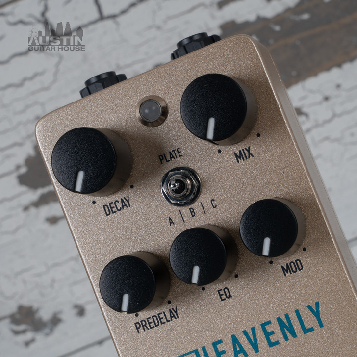 UAFX Heavenly Plate Reverb