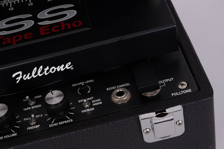 Fulltone Solid State Tape Echo CS-SSTE (v1)