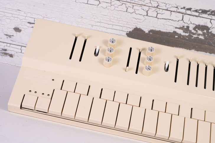 Vongon Replay Polyphonic Synthesizer