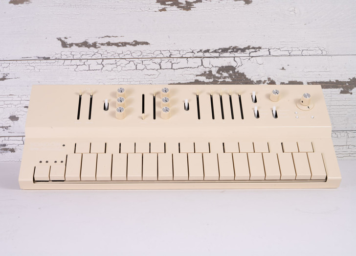 Vongon Replay Polyphonic Synthesizer