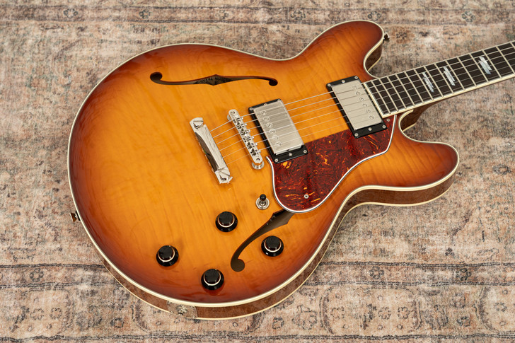 Collings I-35 LC Deluxe - Custom Sunburst w/ Throbak Pickups