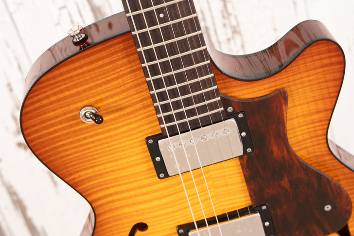 Collings 620 Ice Tea Sunburst w/Throbak SLE101+