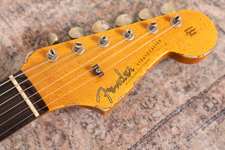 Fender Custom Shop '61 Stratocaster - Heavy Relic Vintage White over 3-Tone Sunburst (Used)