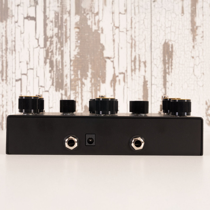 Collision Devices Black Hole Symmetry