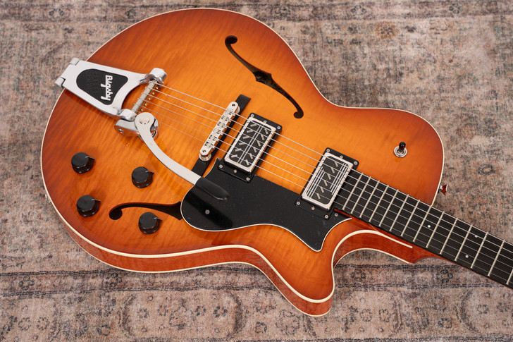 Collings 620 SM LC - Ice Tea Sunburst, Righteous Sound Pickups, Bigsby Vibrato