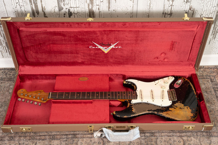 Fender Custom Shop Master Built Dale Wilson '61 Stratocaster Black Over 3 Tone Sunburst, Suhr Pickups (Used)