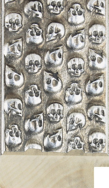 Silver Skull embossed picture moulding