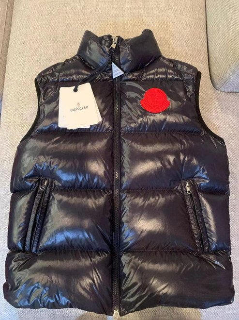 100% Authentic Moncler Genius 2 Moncler 1952 Adrastea Down Vest – Navy Blue with Red Logo