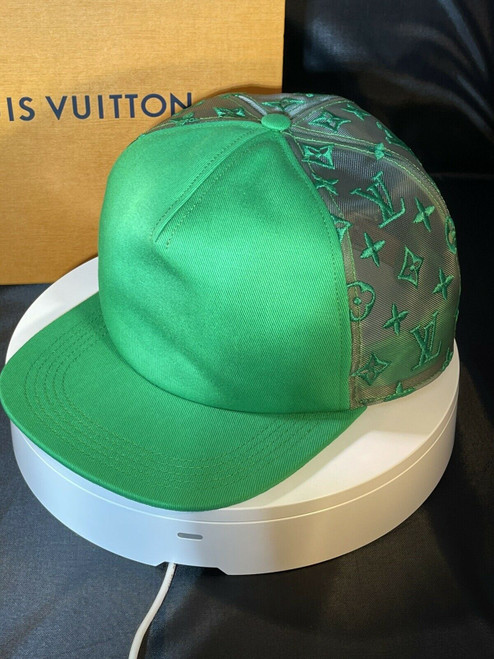 Louis Vuitton LV Monogram Green Mesh Cap MP3113 – Iconic Design with Adjustable Fit & Premium Materials