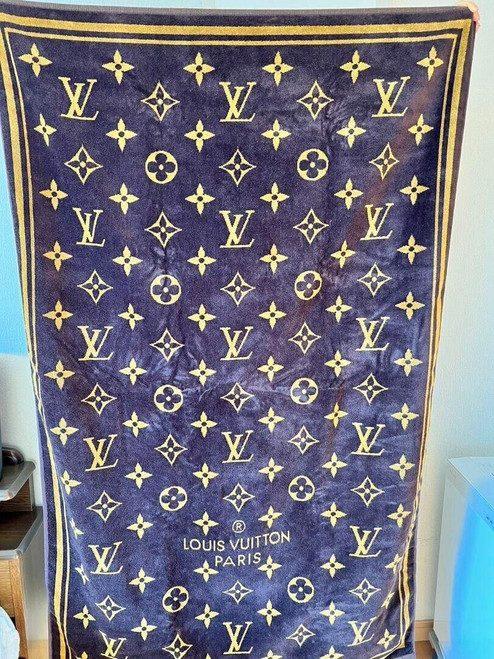 Louis Vuitton Dora de Vin Monogram Beach Towel Blanket – 155cm x 99cm (New with Box)