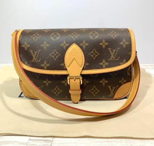 Louis Vuitton Diane NM PM monogram coated canvas shoulder bag M46049 with reversible jacquard strap