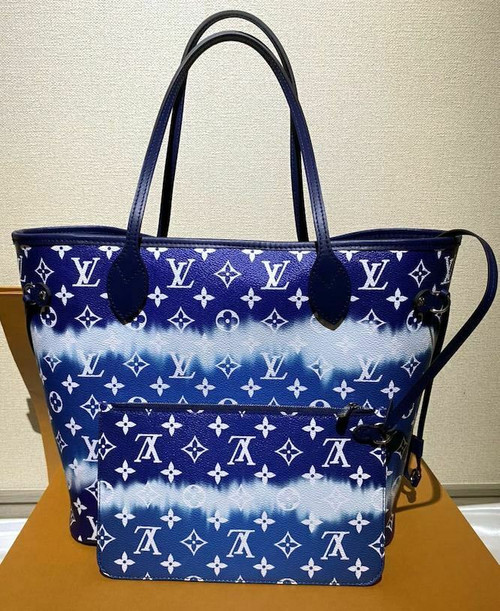 Louis Vuitton Escale Neverfull MM tote bag in blue tie-dye Monogram canvas with cowhide-leather trim and detachable pouch