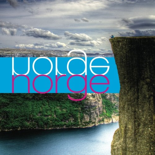 Norge: A captivating photography collection of the people, architecture, and nature of Norway.