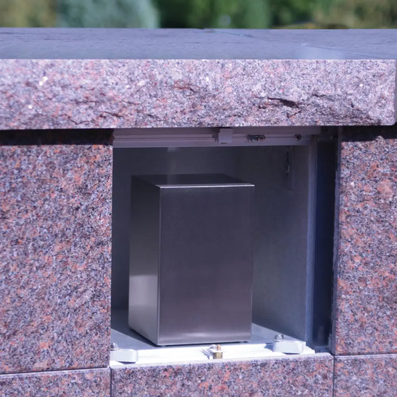 Beaumont Box Pewter, Large/Adult