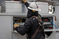 Elements Lite Surge Hoodie | Lifestyle | Black