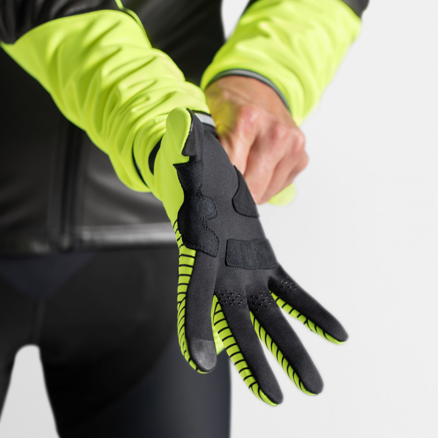 C3 WINDSTOPPER® Stretch Mid Gloves