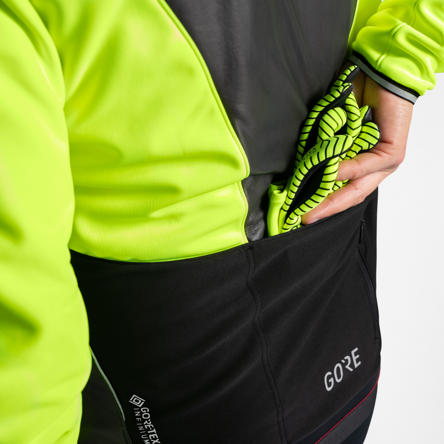 C3 WINDSTOPPER® Stretch Mid Gloves