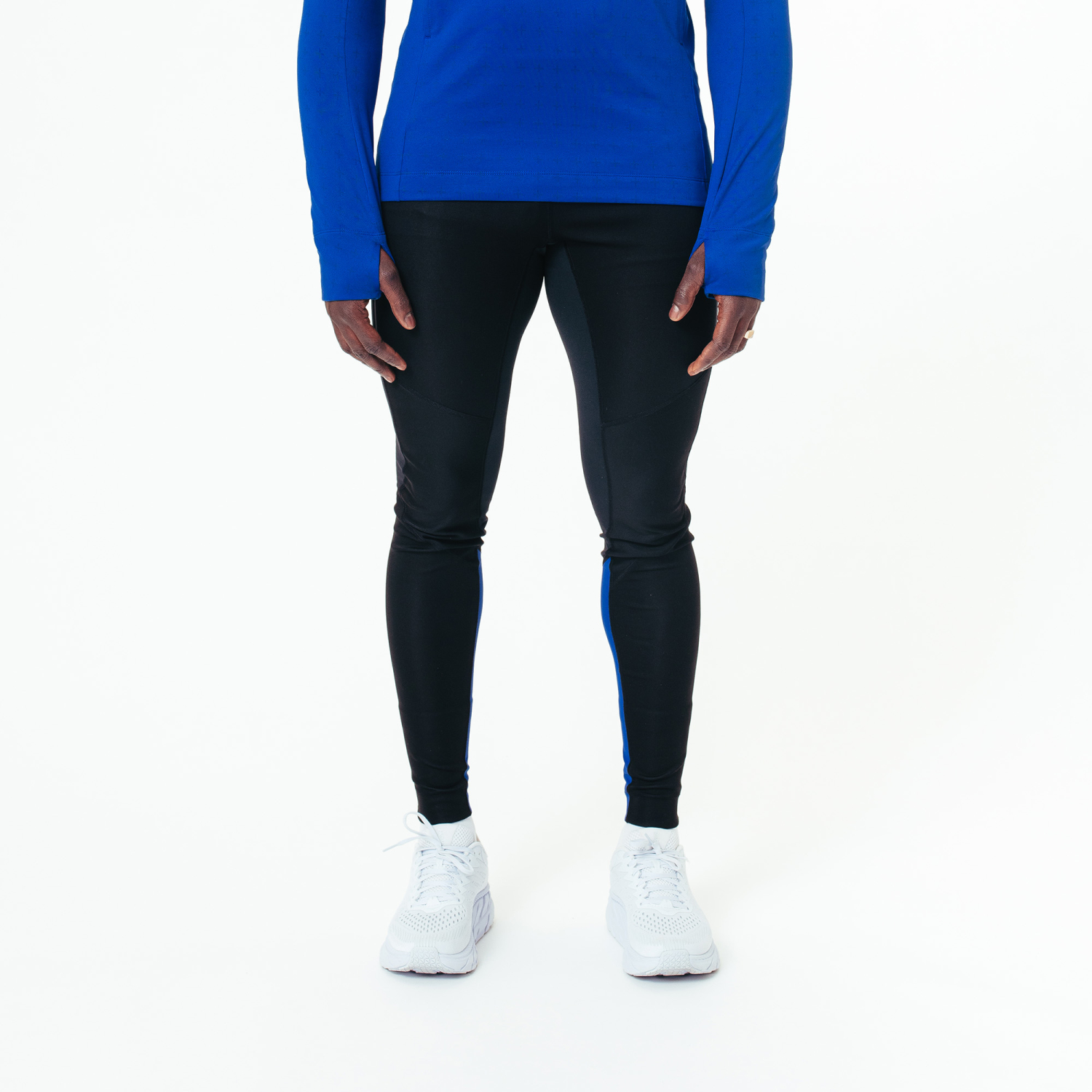 A product model is wearing the R5 WINDSTOPPER® Tights Mens in size EU Large / US Medium and is 185 cm / 6'1'' and weighs 85 kg / 187 lbs.