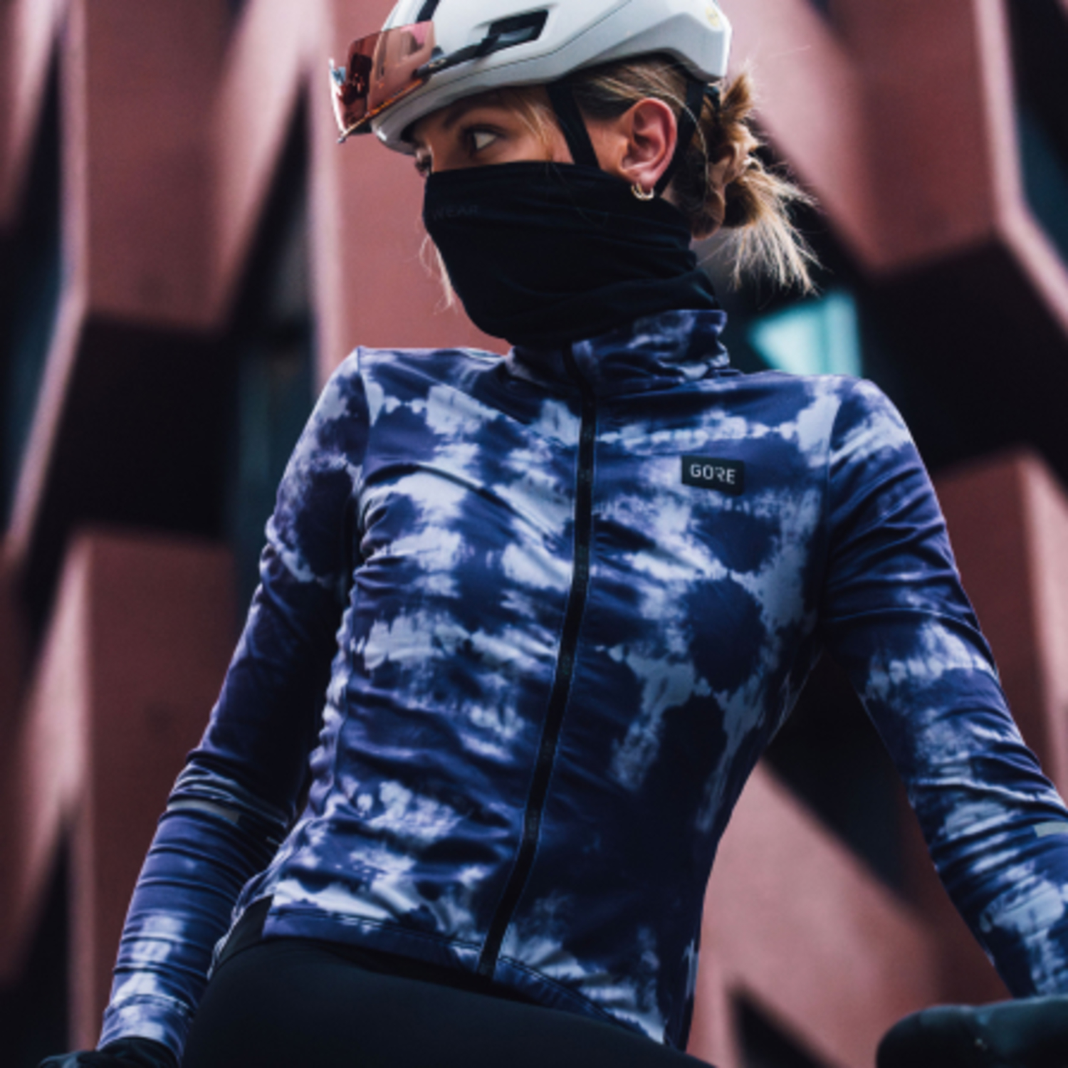 A lifestyle image of the Progress Thermo Jersey Womens being used.