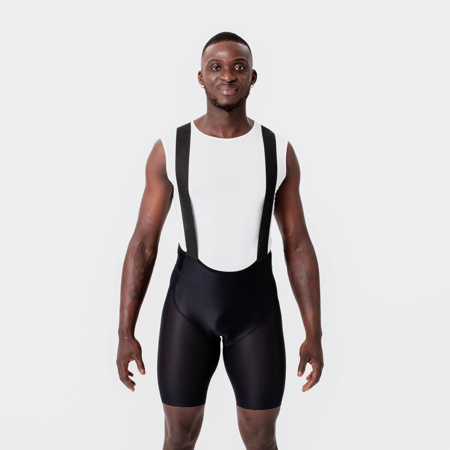 A product model is wearing the FERNFLOW Liner Bib Shorts+ Mens in size EU Large / US Medium and is 185 cm / 6'1'' and weighs 85 kg / 187 lbs.