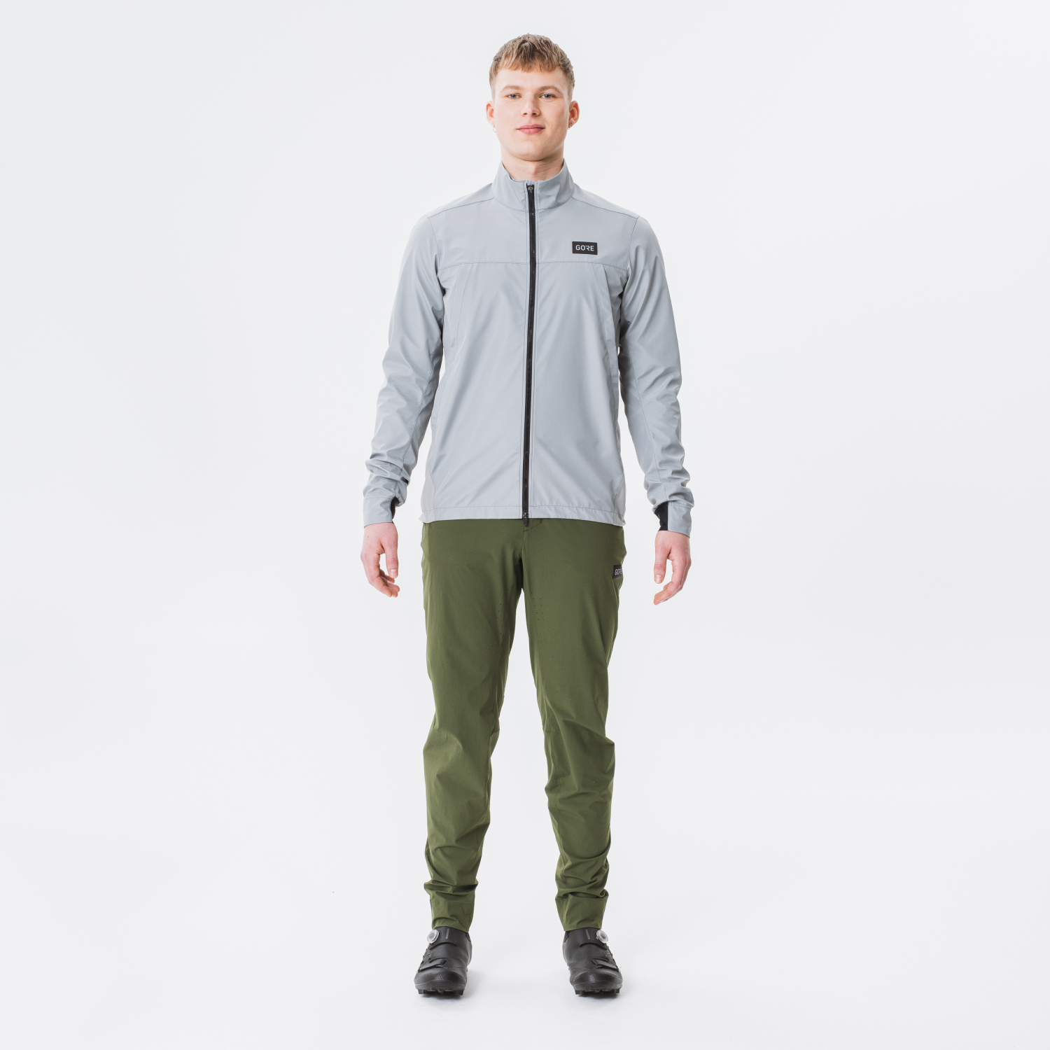 A product model is wearing the Everyday WINDSTOPPER® Jacket Mens in size EU Large / US Medium and is 190 cm / 6'3'' and weighs 80 kg / 176 lbs.