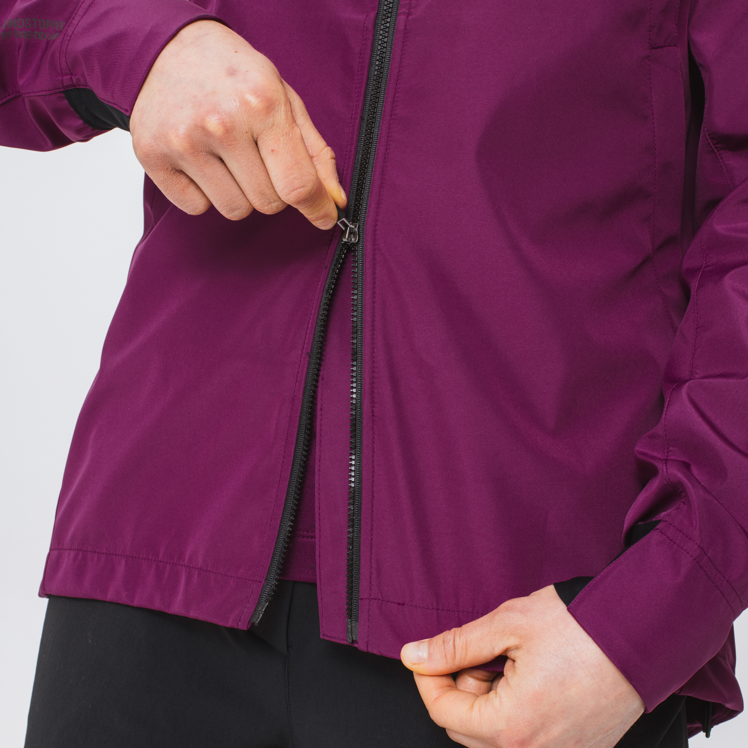 Dress for windy weather with Snickers Workwear's GORE WINDSTOPPER Jackets -  FMJ