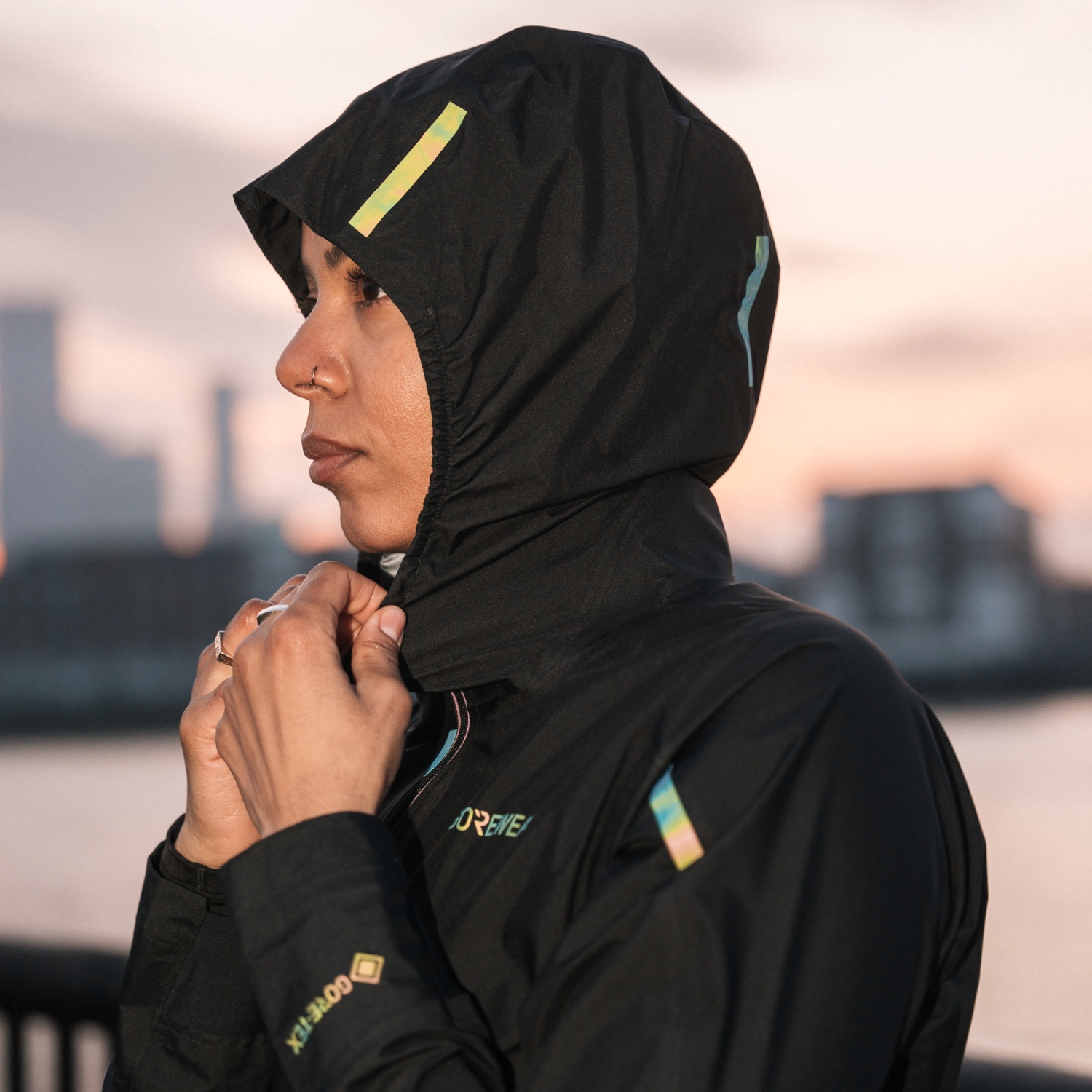 CONCURVE LE3 GORE-TEX Jacket Iridescent Trim Womens | GOREWEAR US
