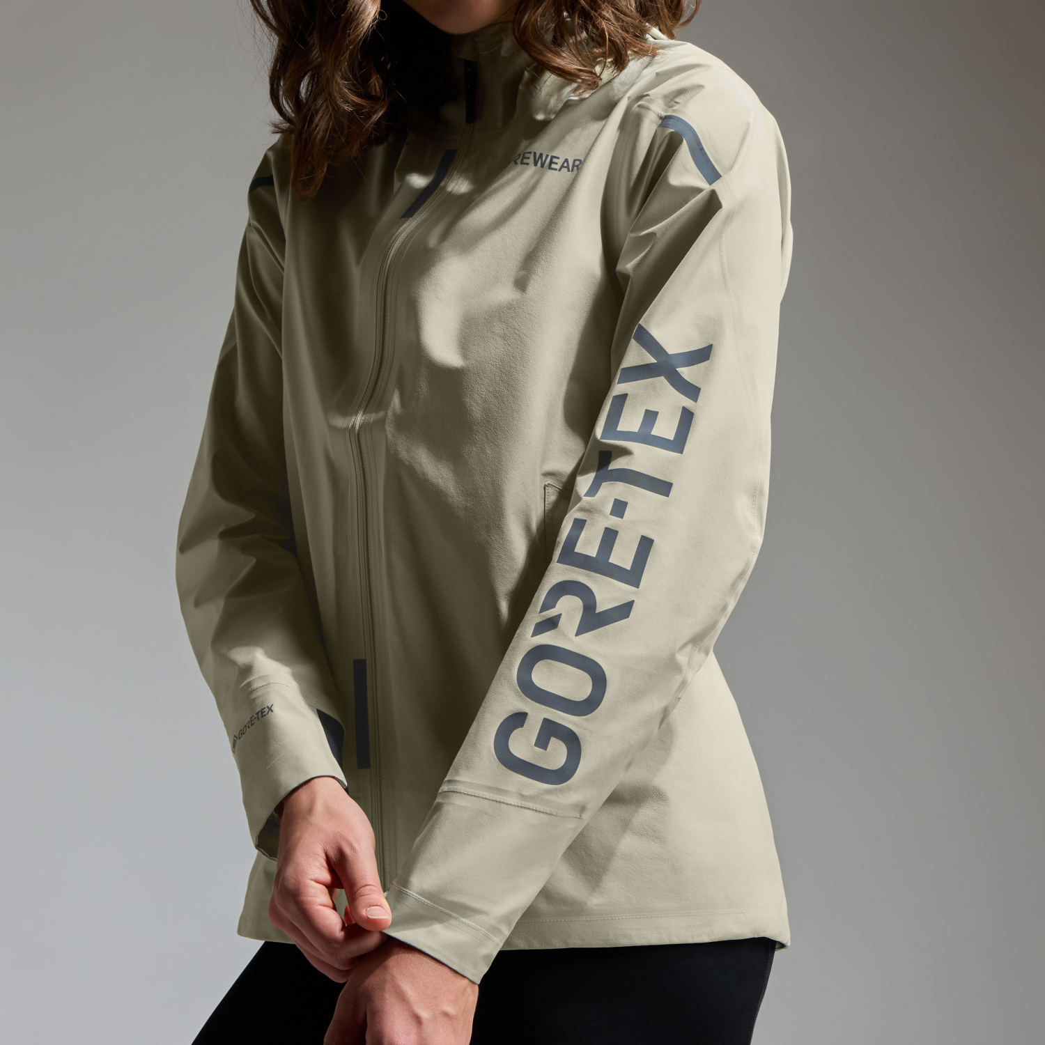 CONCURVE LE4 GORE-TEX Jacket Sleeve Logo Womens