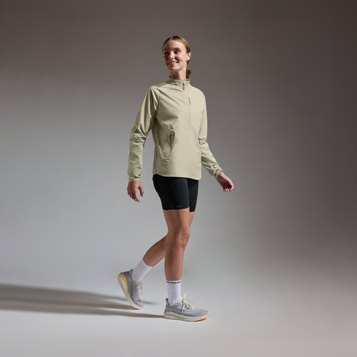 CONCURVE Windbreaker Anorak Womens